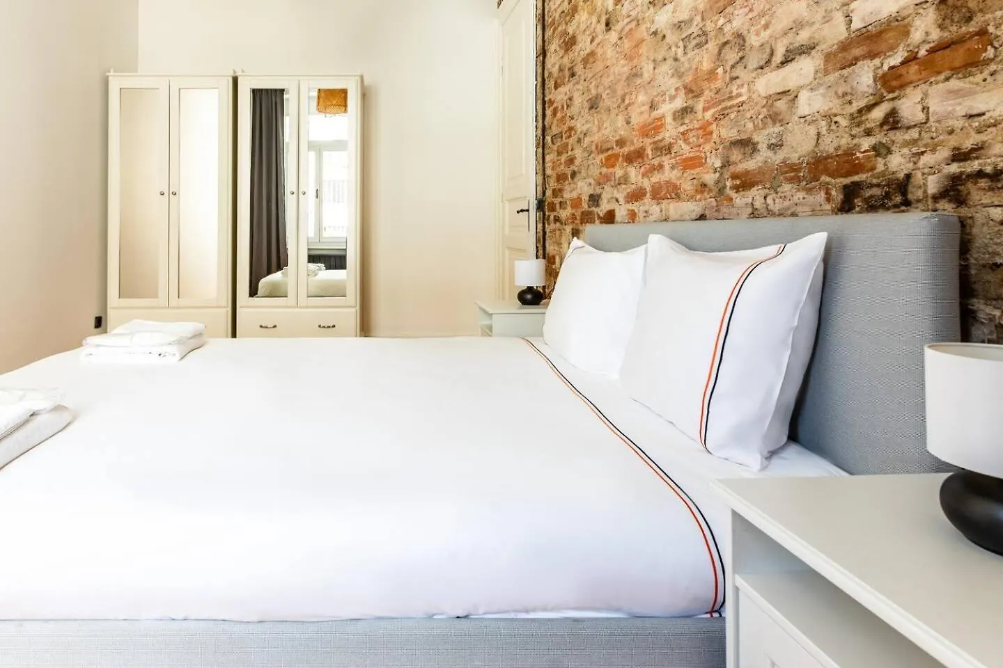 Charming Rustic 2Bd2Bath Heart Of Taksim! #364 Apartment Istanbul