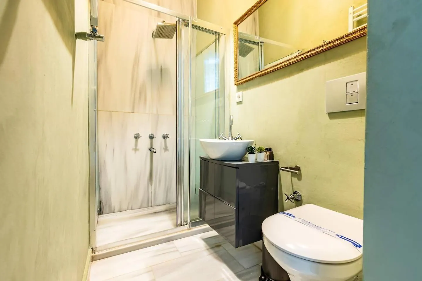 Charming Rustic 2Bd2Bath Heart Of Taksim! #364 Apartment Istanbul Turkey