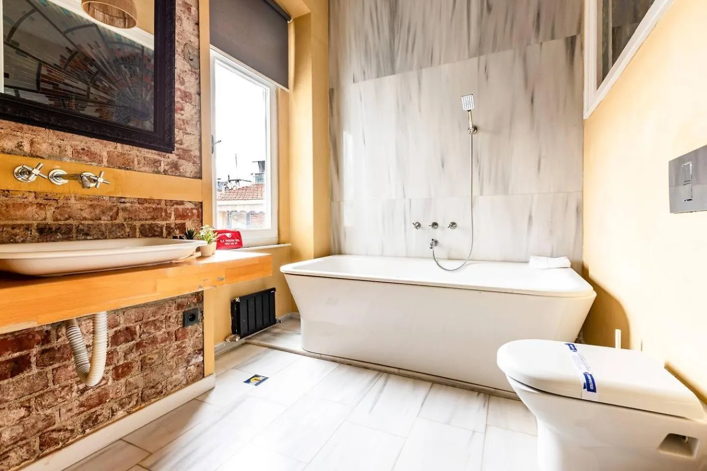 Charming Rustic 2Bd2Bath Heart Of Taksim! #364 Apartment Istanbul